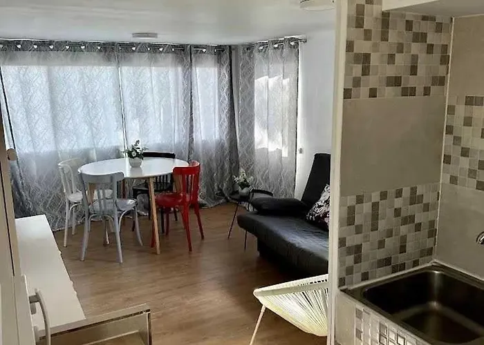 3 Etoiles - Ccaaebb Kamp alanı